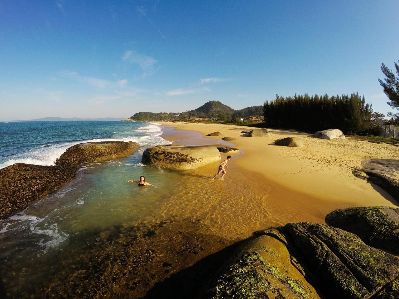 Pousada Estaleiro Village - Frente Mar บัลเนอาริโอ กังโบริว ภายนอก รูปภาพ